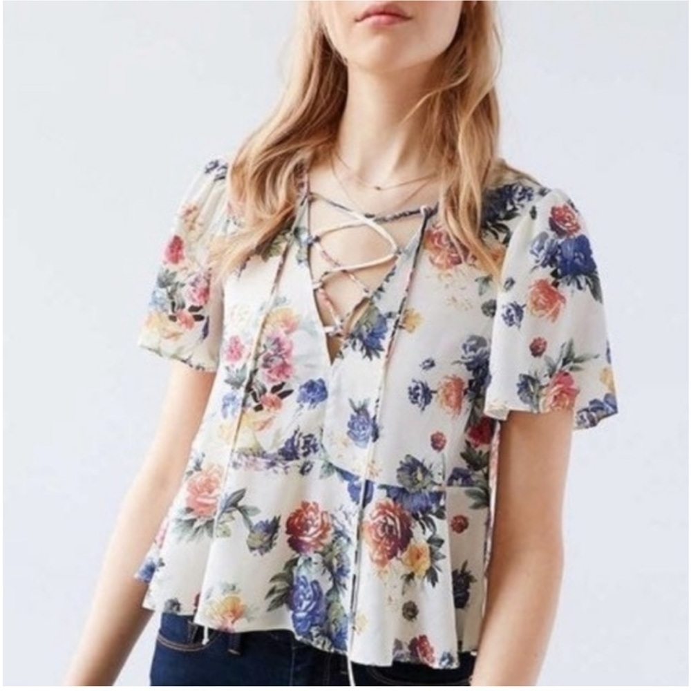 Kimchi blue floral tie up top l - Picture 4 of 11